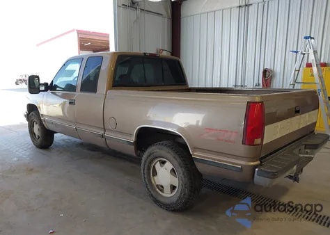 1997 Chevrolet K1500 Fleetside z USA, uszkodzony, nr VIN 2GCEK19R2V1270771